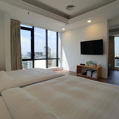 โรงแรมเฟิสต์ พลาซา ไถจง ภายนอก รูปภาพ